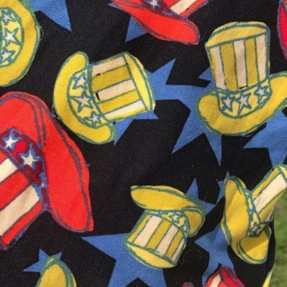 LuLaRoe Tall & Curvy Americana Leggings - Picture 2 of 3